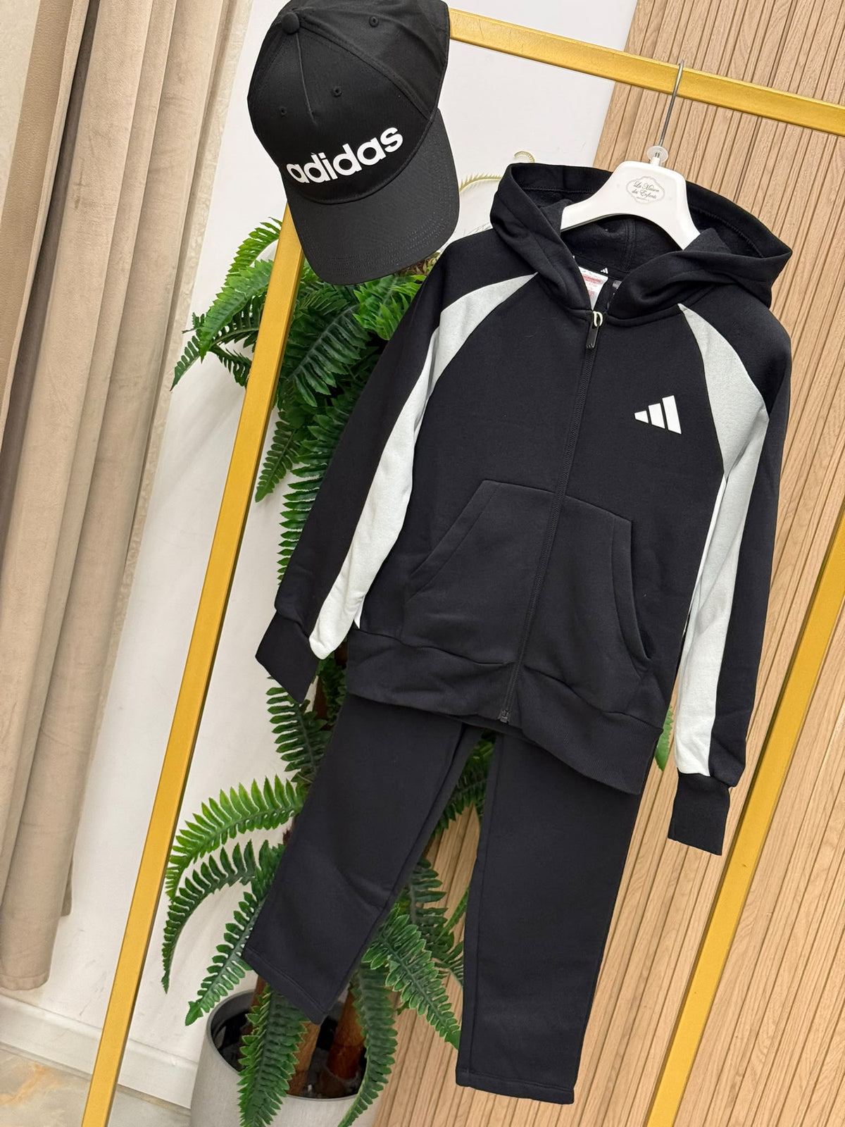 Tuta Adidas World