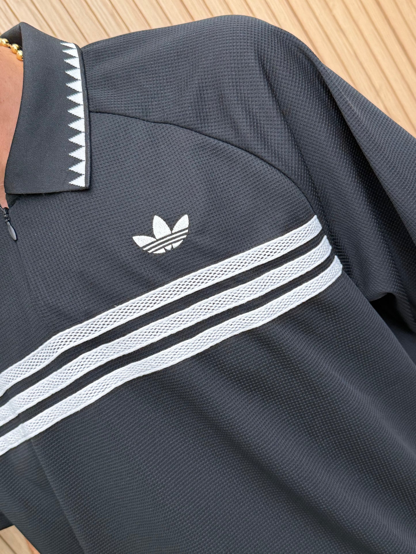 Completo Adidas Black Limited