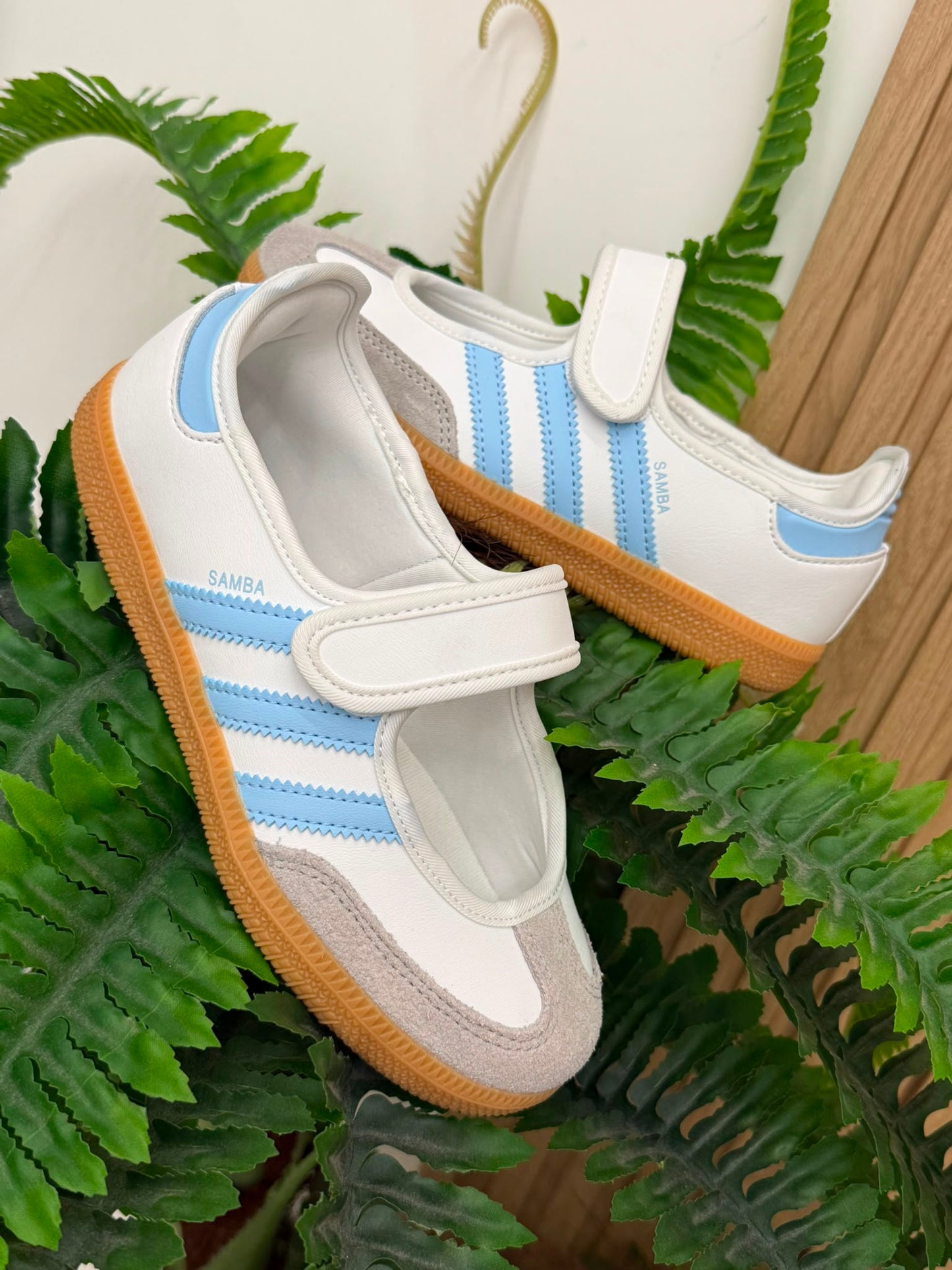 Bambolina Adidas cielo
