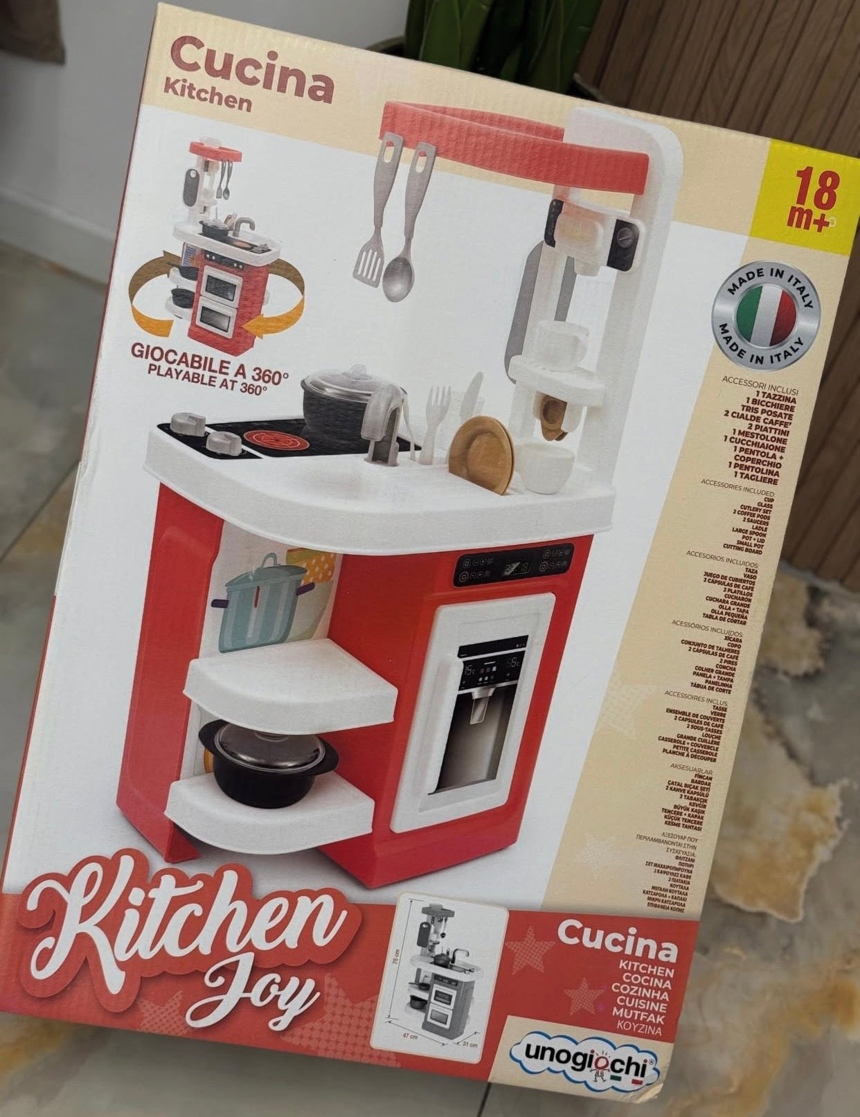 Cucina Kitchen Red