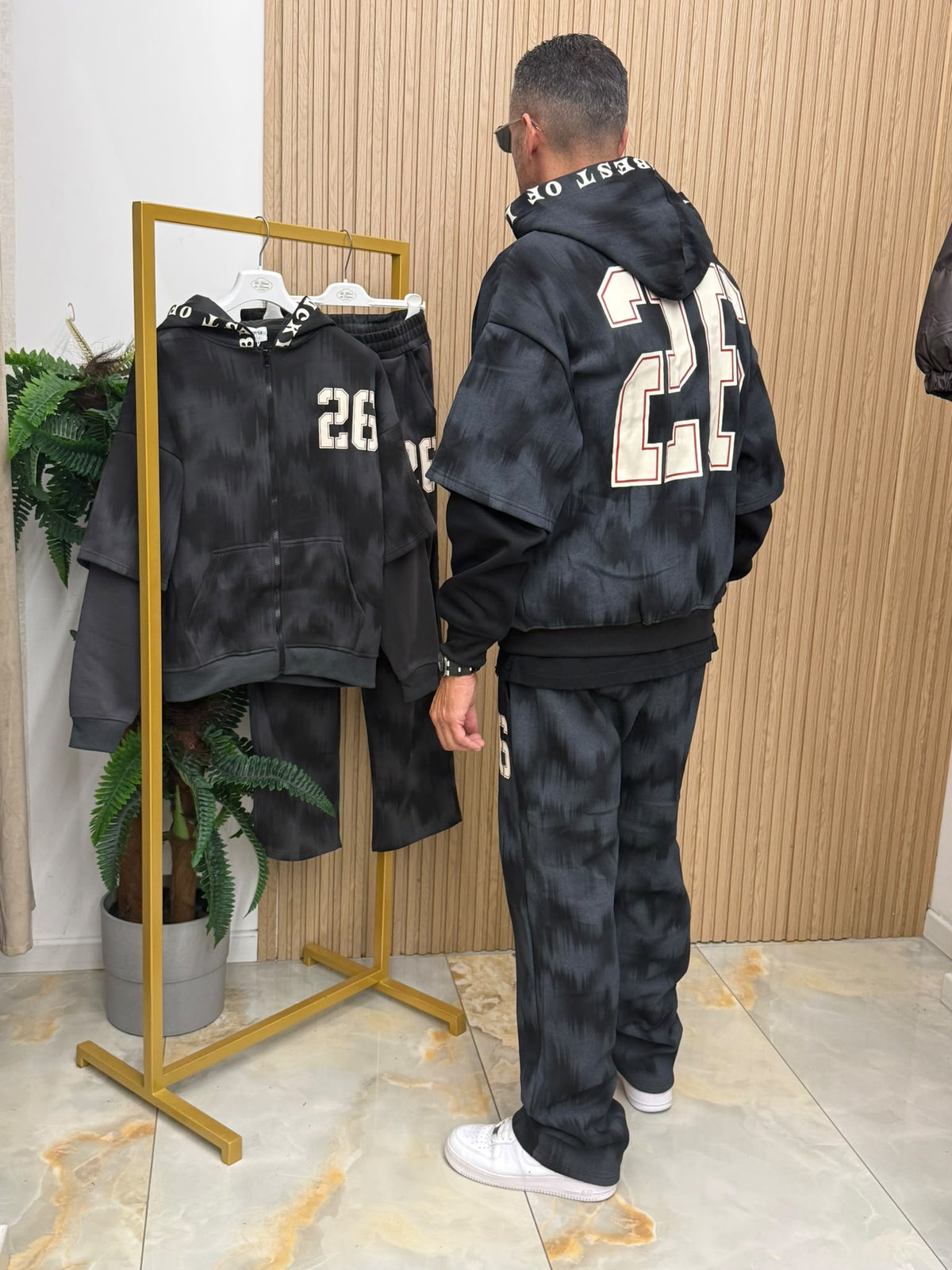 Tuta Number 26