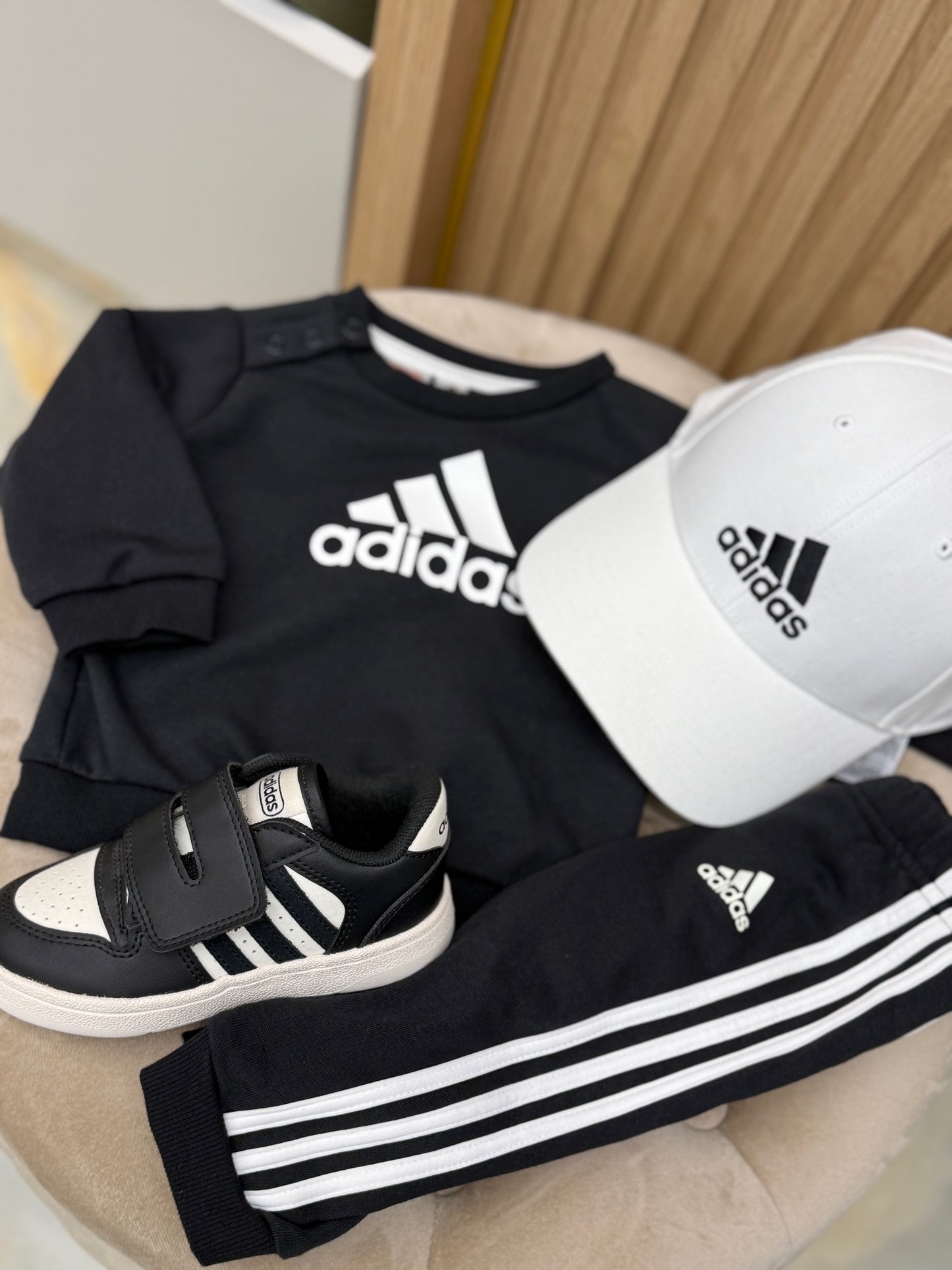 Tuta Adidas esplosion