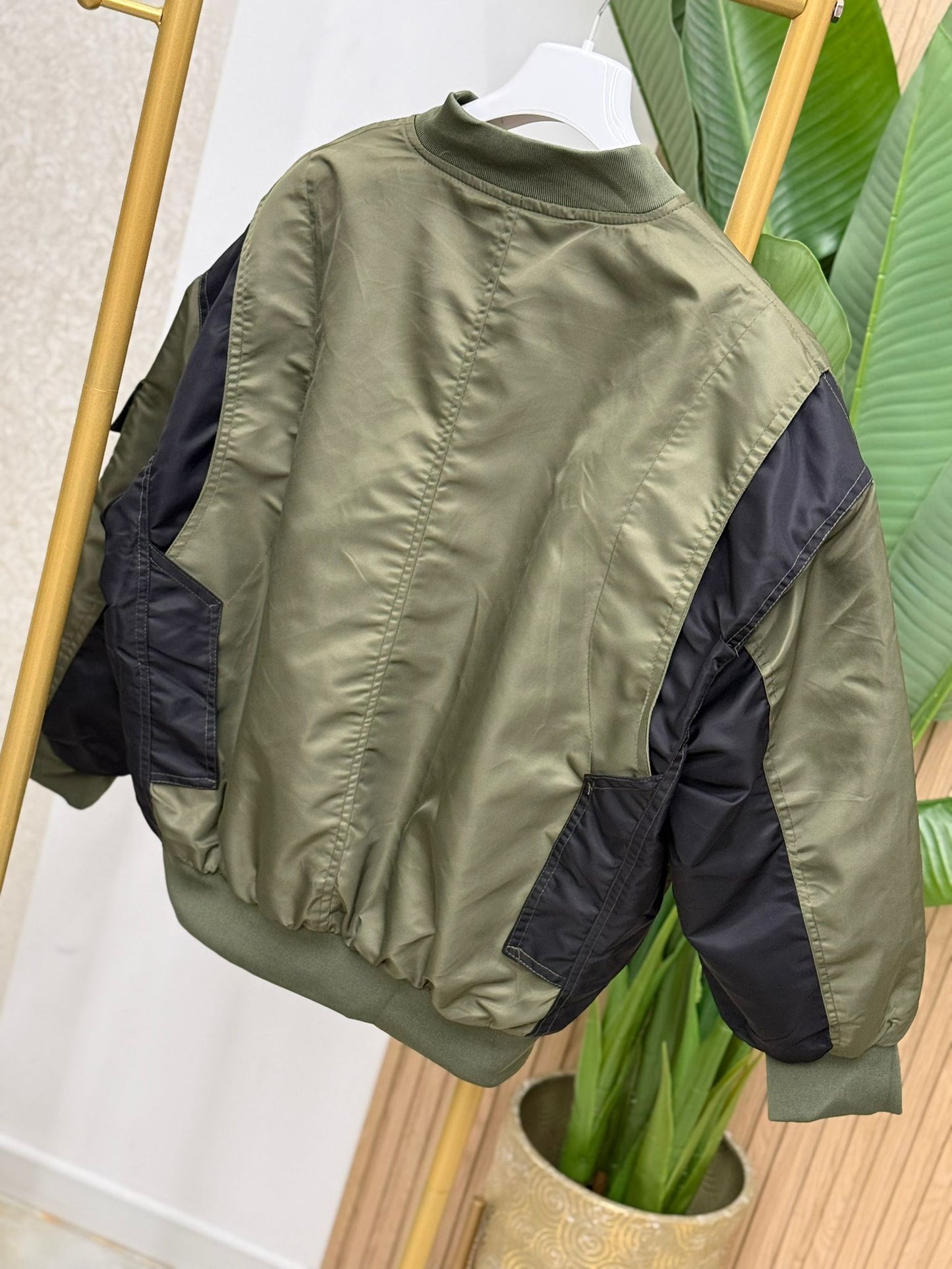 Bomber Militar Style