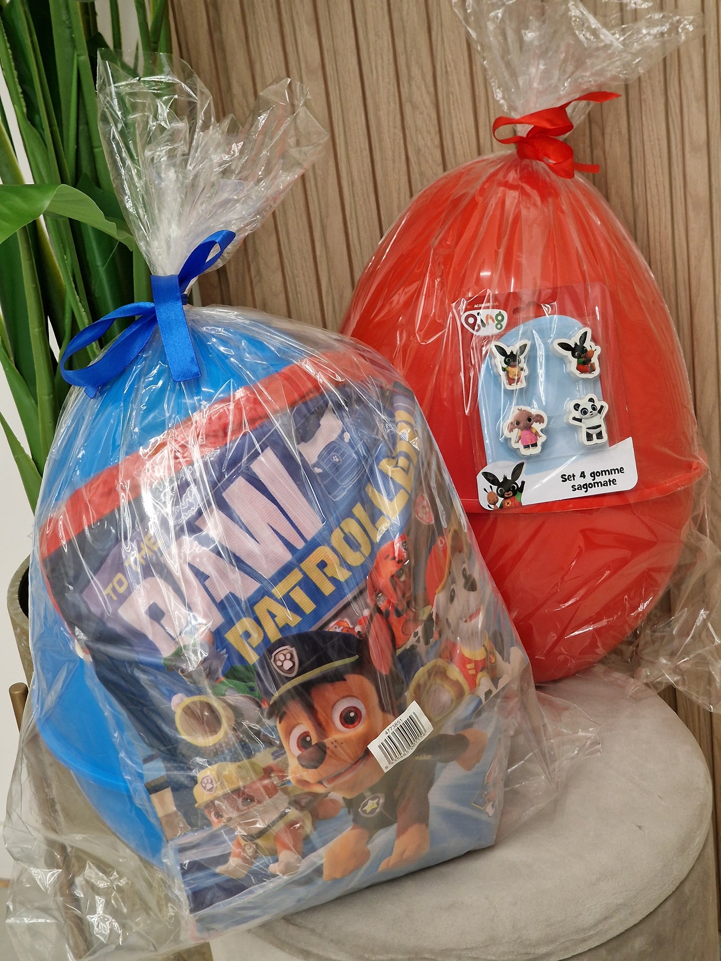 Pasqualone vari personaggi con Sorprese