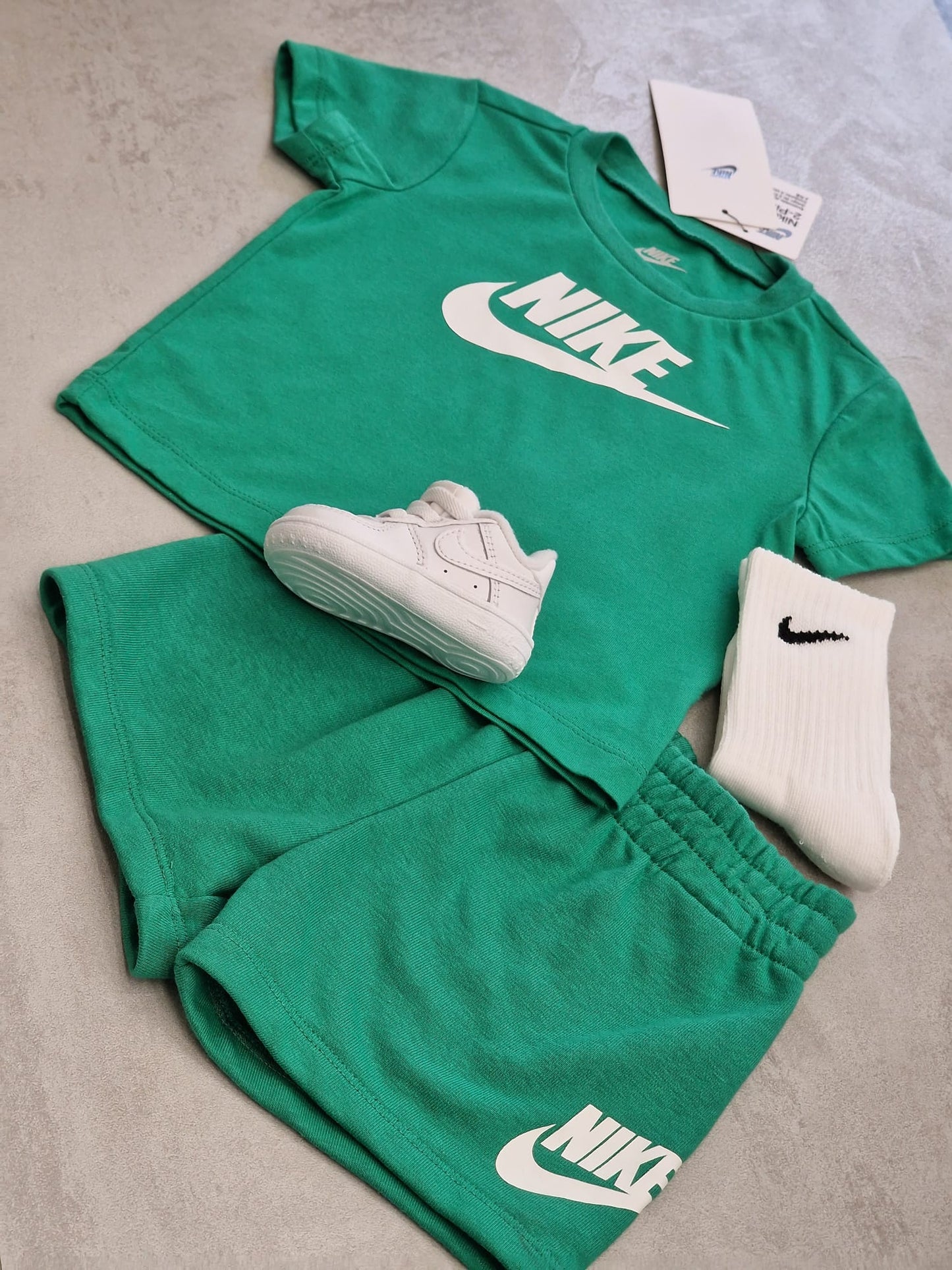 Completo Nike Green Stadium