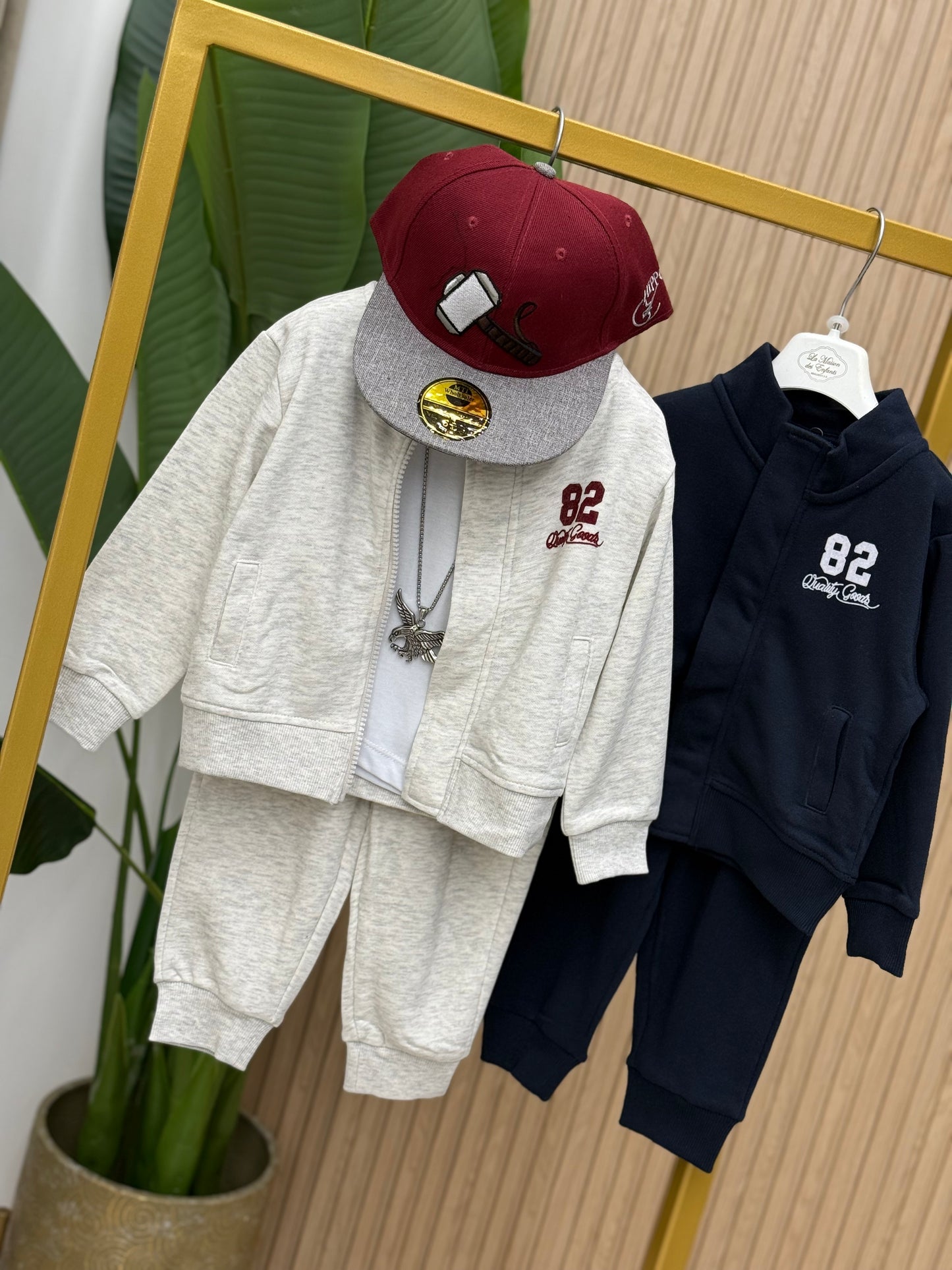 Completo Goods 82