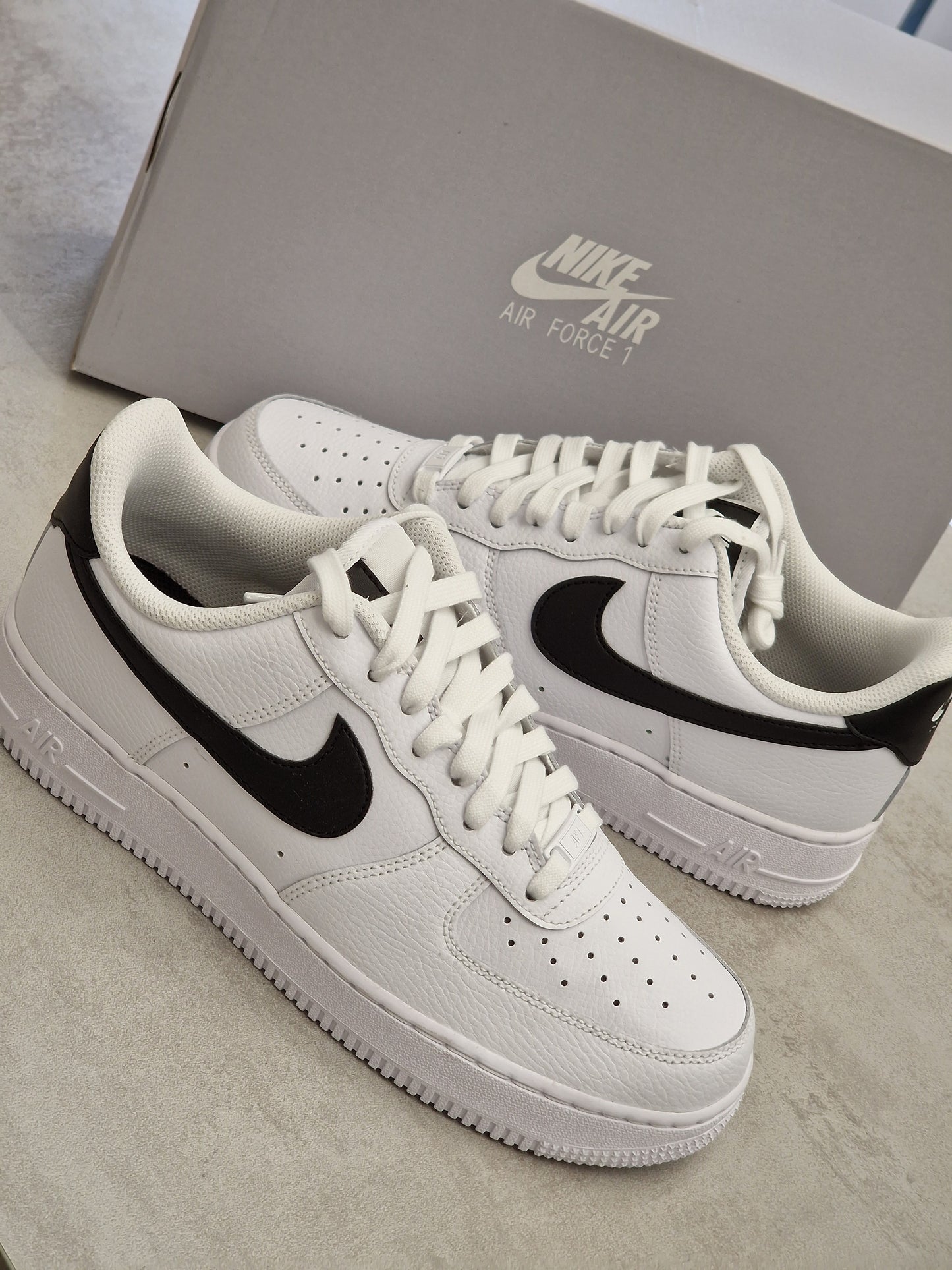 Nike air force 1 black white