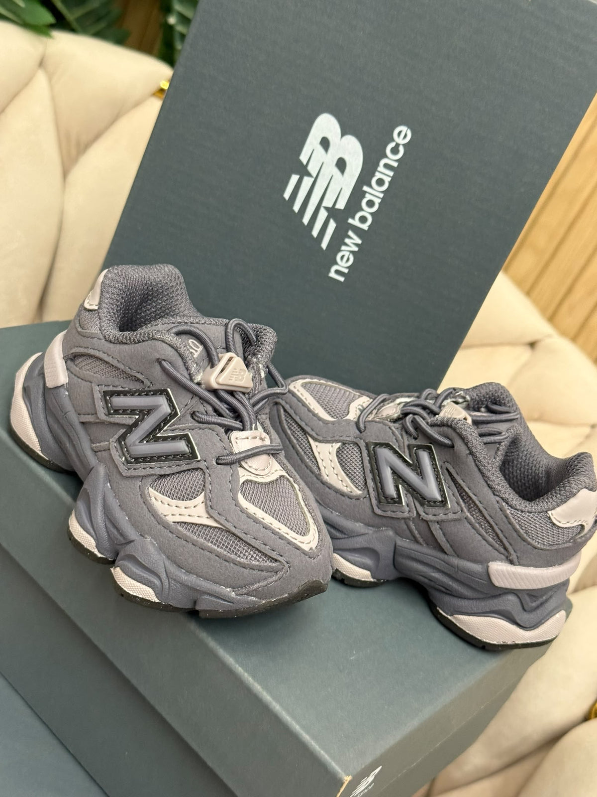 New Balance 9060 mini Grey