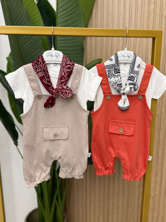 Salopette under style