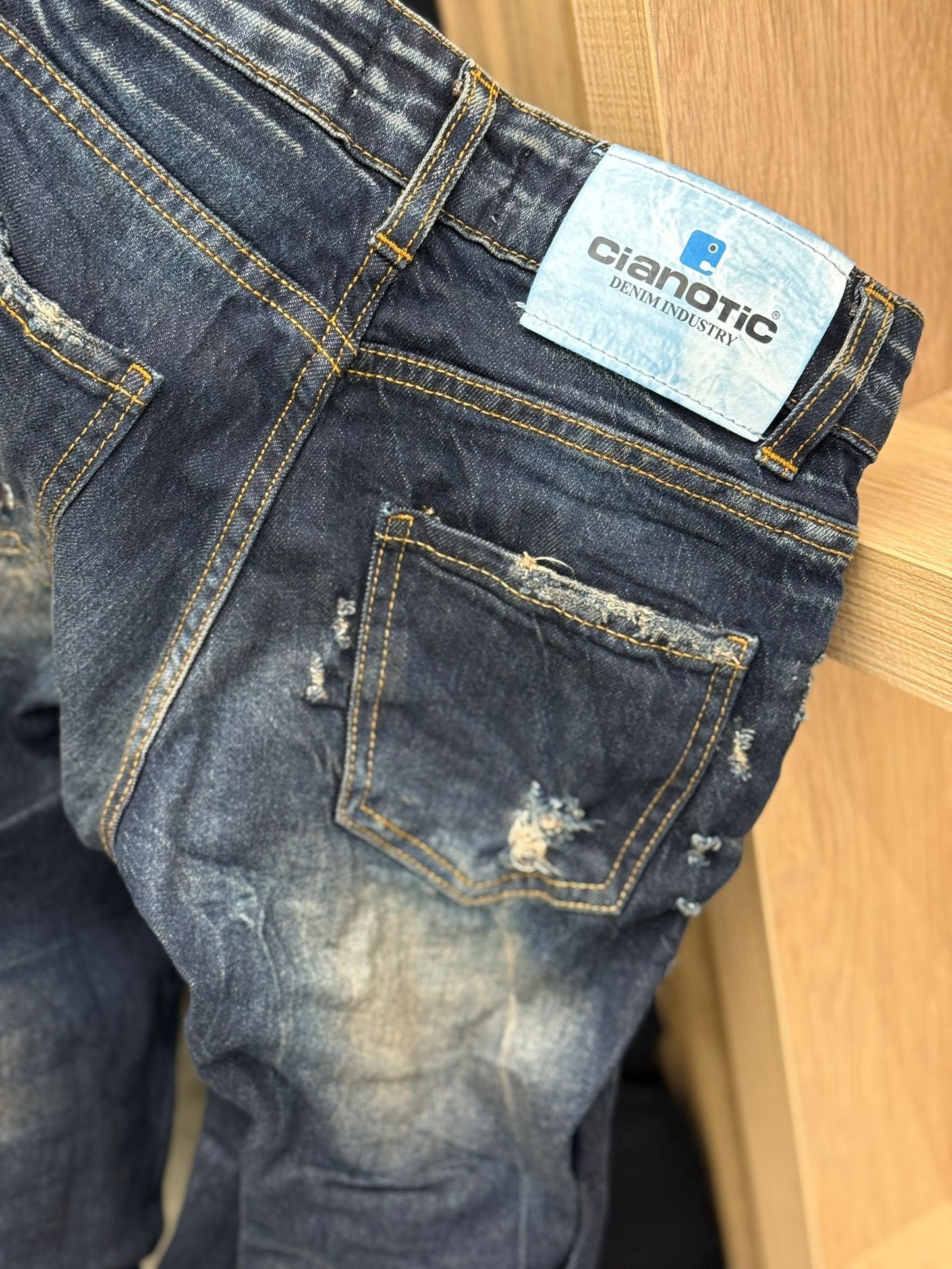 Baggy Cianotic Carbon fade