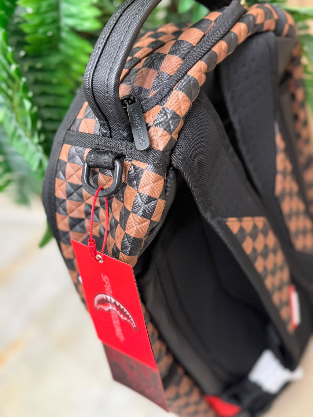 Zaino sprayground rilievo