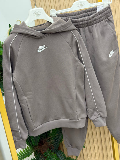 Tuta Nike Tuniq