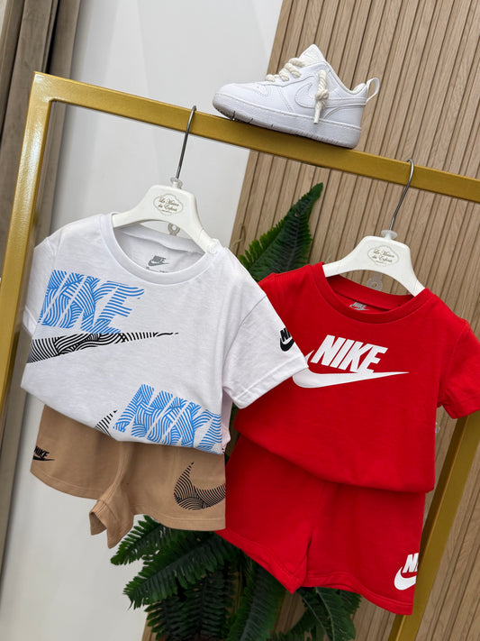 Completi Nike Destin