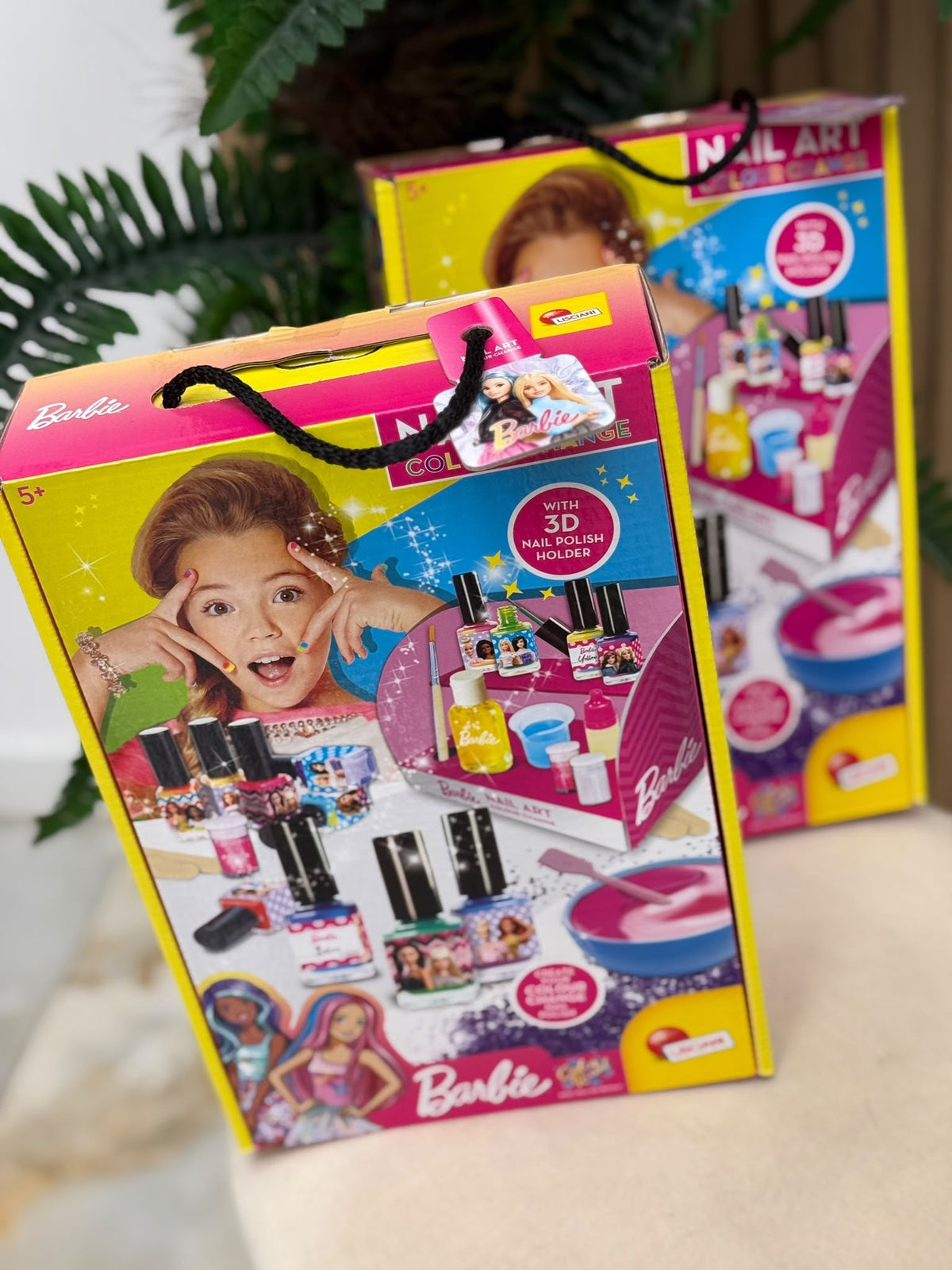 Nail art Barbie