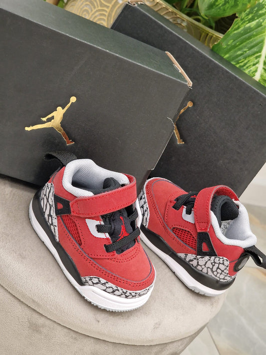 Jordan Spizike Low