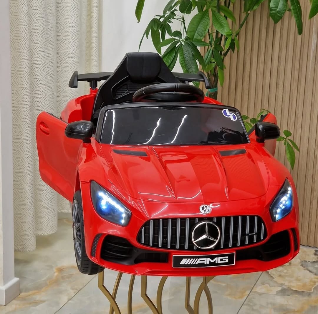 Mercedes AMG GTR Rouge