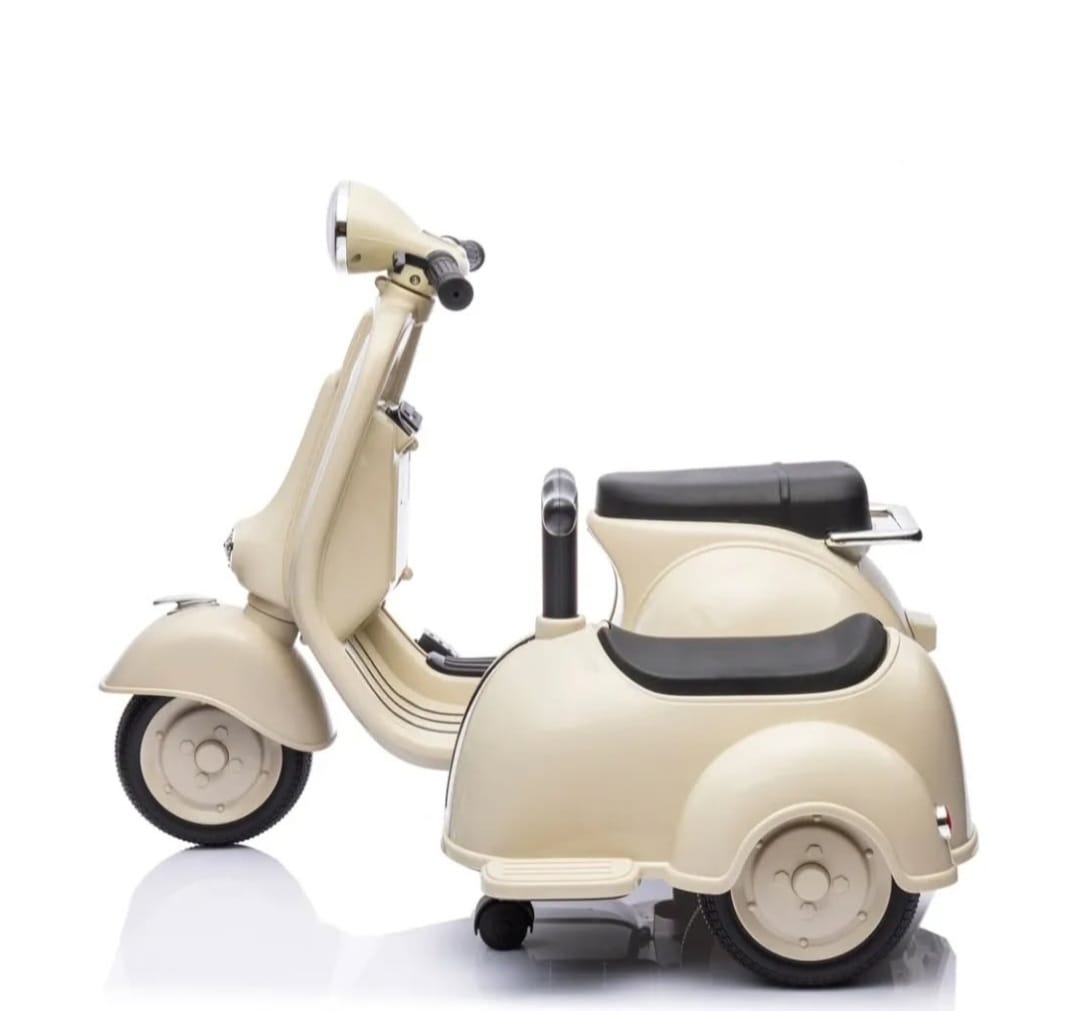 Piaggio vespa con side car