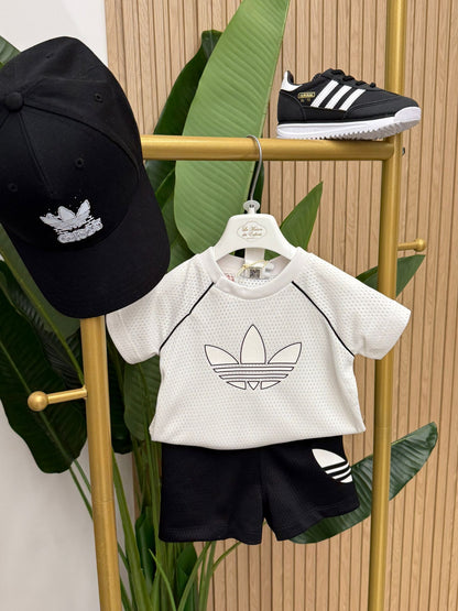 Completo Adidas Pierced