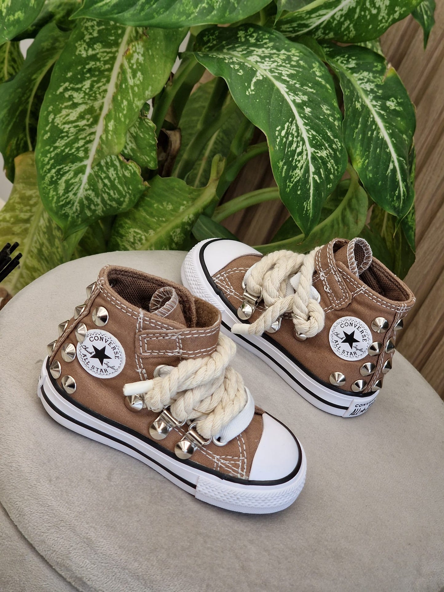 Converse Brown