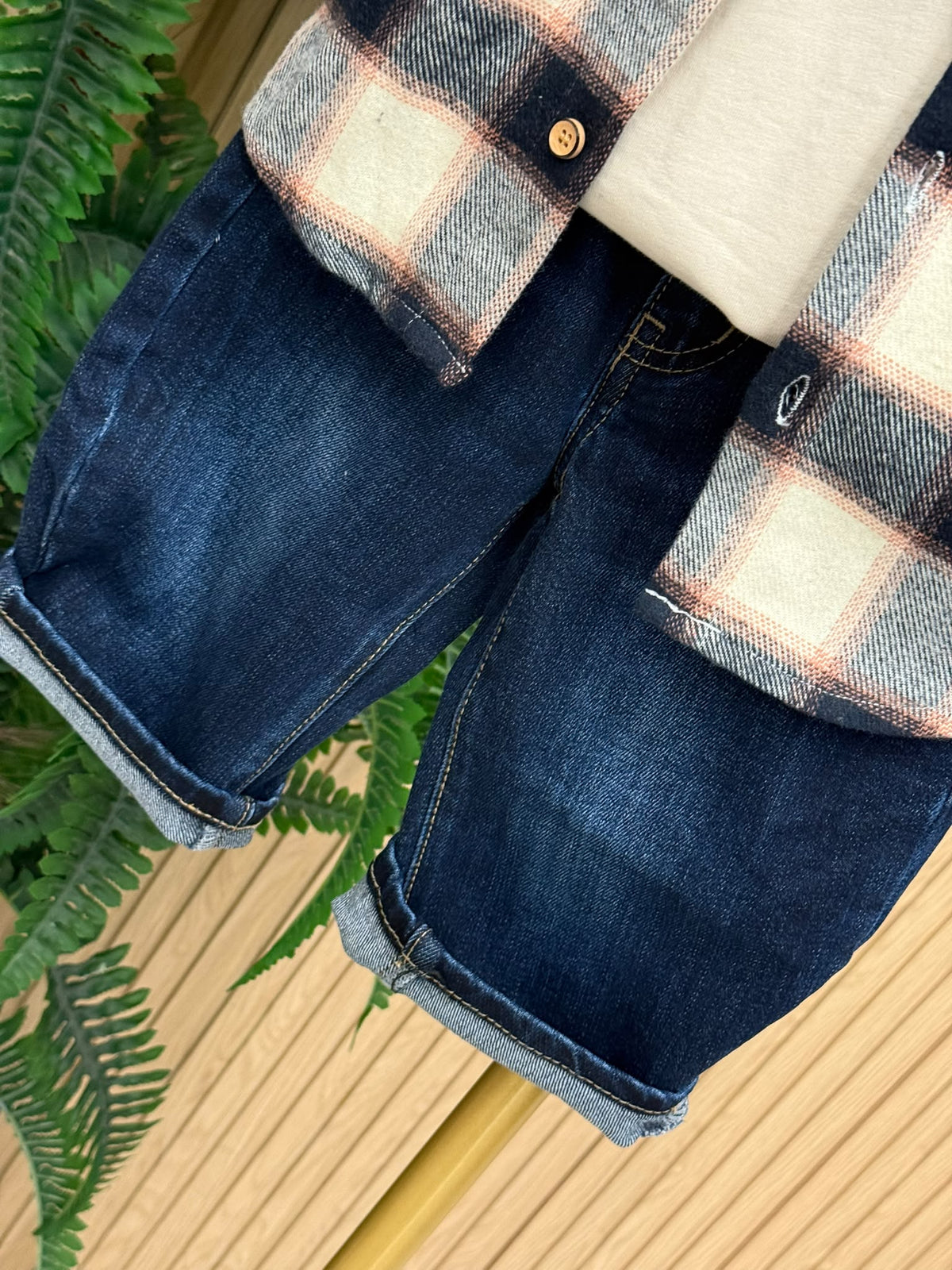 Jeans Explorer