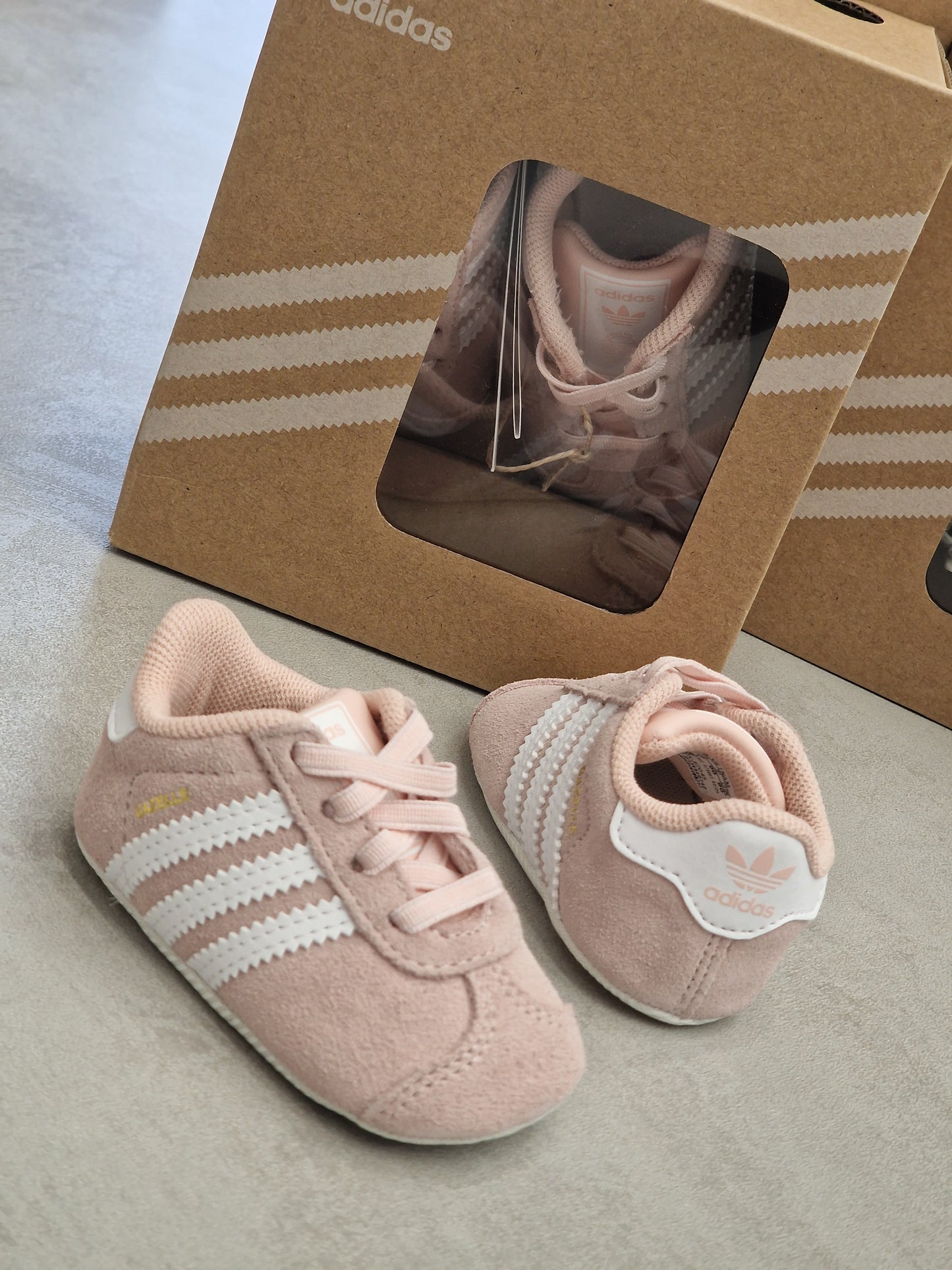 Adidas gazelle culla pink