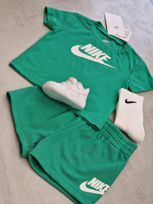 Completo Nike Green Stadium