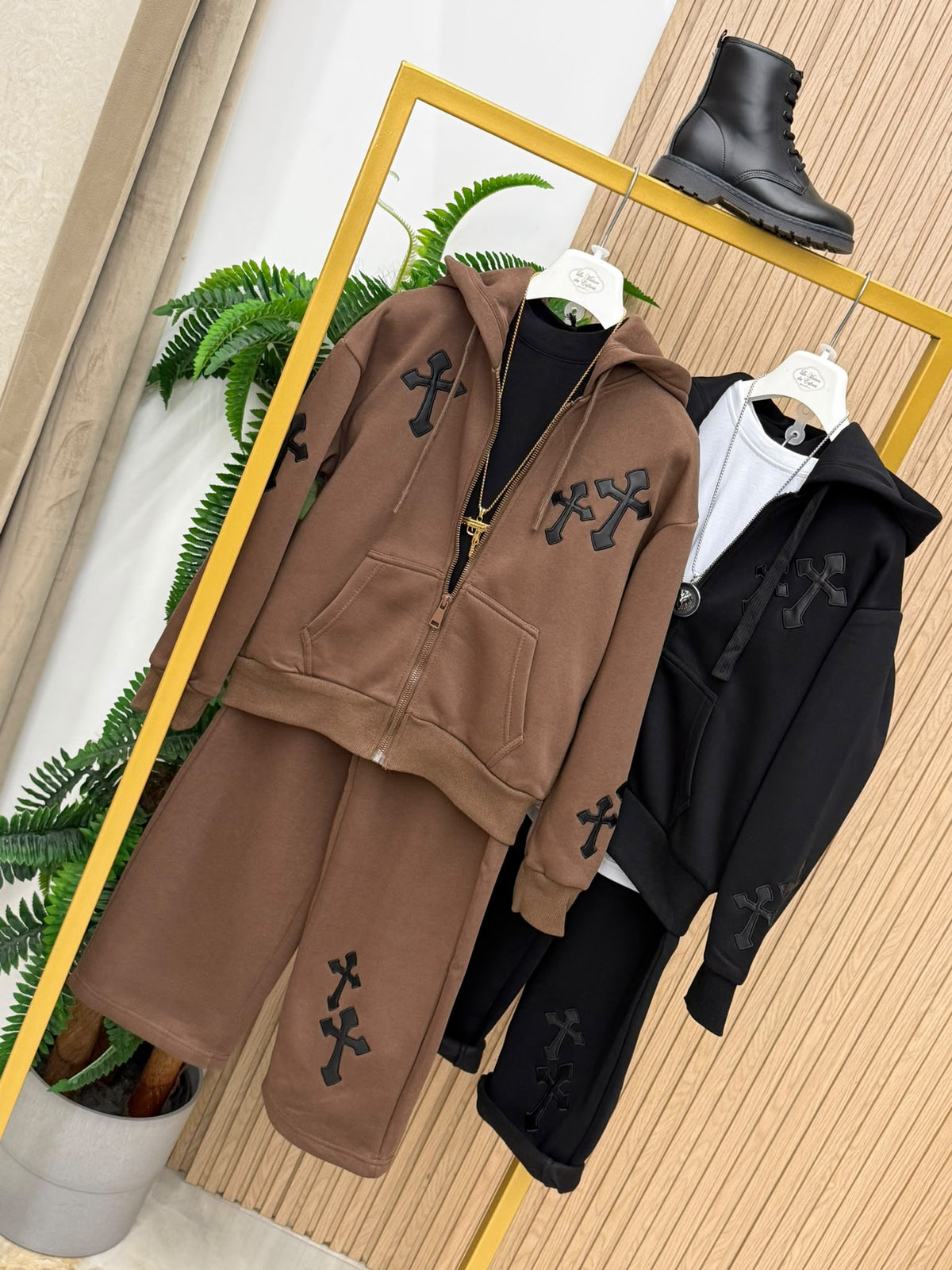 Tuta Gothic