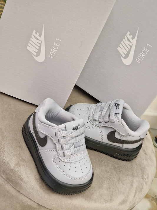 Nike air force 1 grey